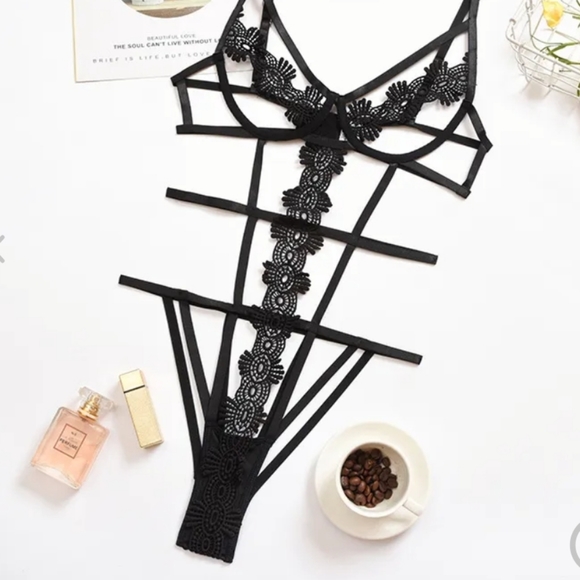 Brand new strapy lace bodysuit - Picture 2 of 3